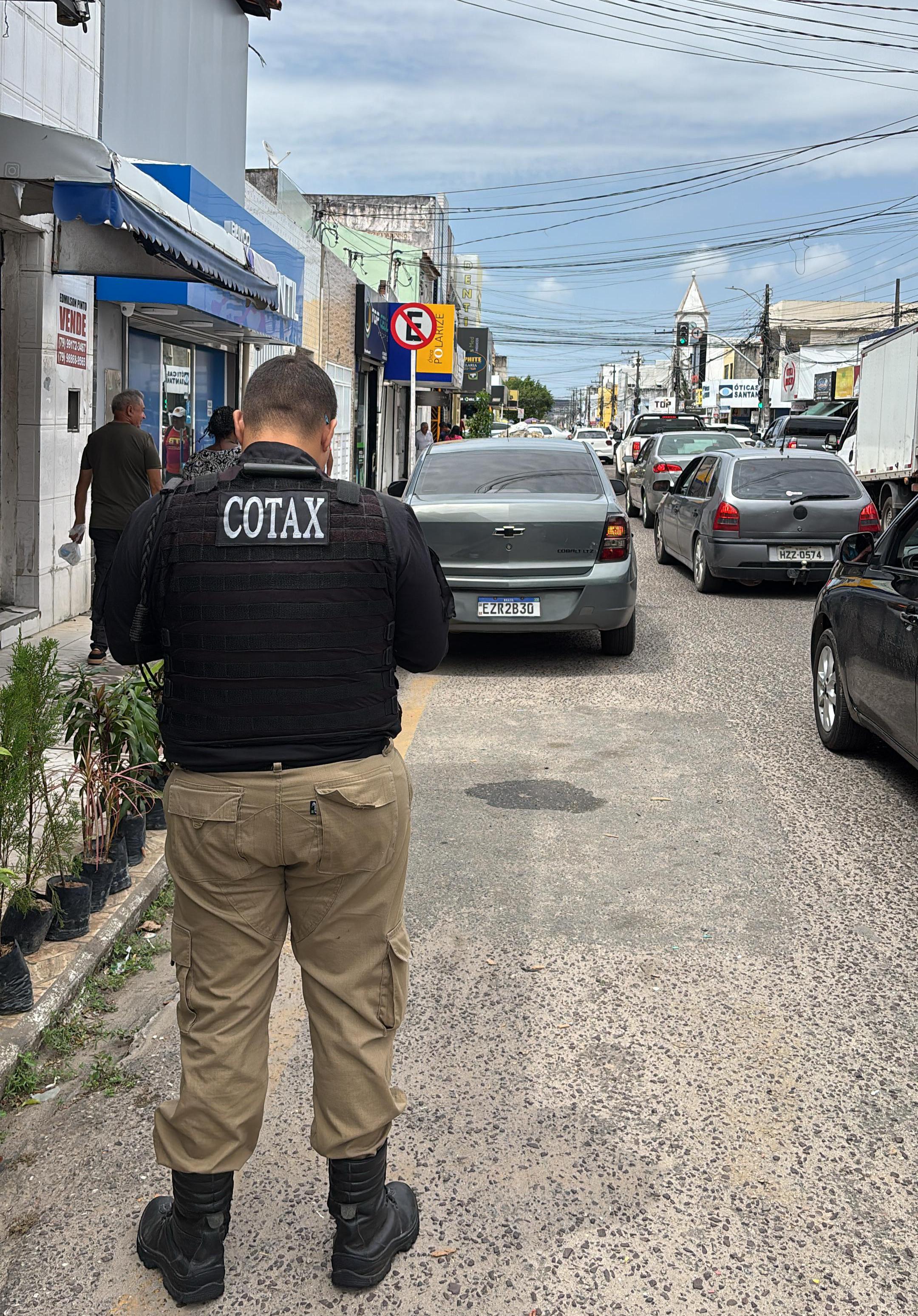 SMTT de Aracaju registra 498 ligações e 110 denúncias de estacionamento irregular na última semana - SMTT Aracaju